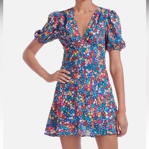 Staud Milla mini dress floral pattern size xs. Perfect condition